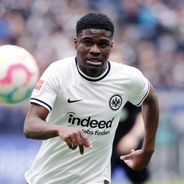  Eric Junior Dina Ebimbe spielt auch in der kommenden Saison für die SGE. (Foto: Heiko Rhode)