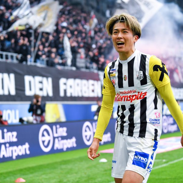  Stürmt Nakamura schon bald mit dem Adler auf der Brust? (Foto: IMAGO / GEPA pictures)