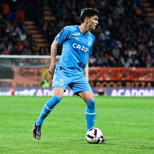  Läuft Balerdi bald mit dem Adler auf der Brust auf? (Foto: IMAGO / PanoramiC)