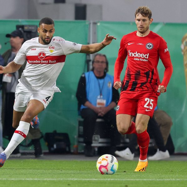  Die SGE muss mit einem Rückstand in die Pause. (Bild: IMAGO / HMB-Media)