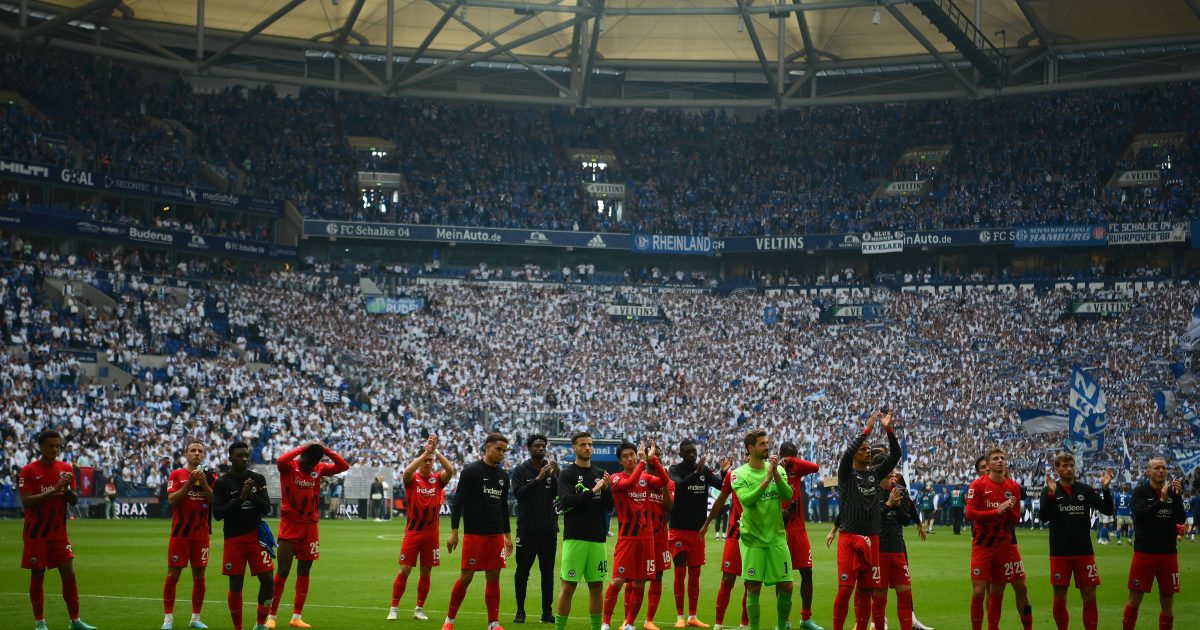 Die Eintracht spielt trotz 2:1-Führung am Ende nur Unentschieden gegen Schalke 04 und muss die Europa-Träume über die Liga wohl allmählich begraben. (Bild: imago images / Vitalii Kliuiev)