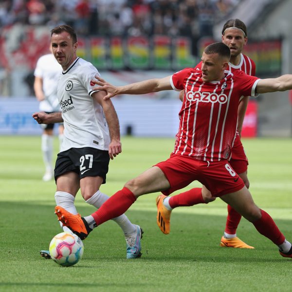 Freiburg schlägt vor der Pause eiskalt zu. (Bild: IMAGO / HMB-Media)