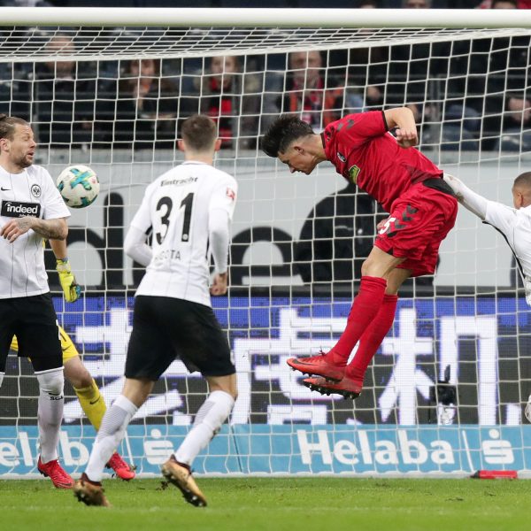  Robin Koch, hier im noch im Dress des SC Freiburg, könnte es zurück in die Bundesliga ziehen. (Foto: Heiko Rhode)
