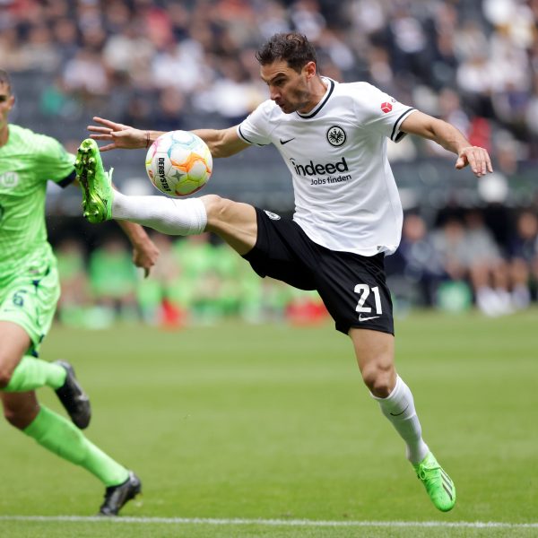  Kann Lucas Alario Neu-Trainer Dino Toppmöller von sich überzeugen? (Bild: Heiko Rhode)