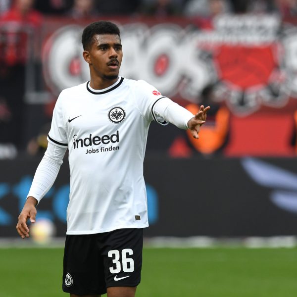  Ansgar Knauff will schnell wieder auf dem Platz stehen. (Bild: IMAGO / Eibner)