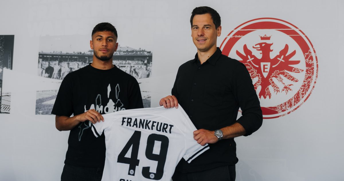  Harpreet Ghotra erhält seinen ersten Profivertrag. (Bild: Eintracht Frankfurt)