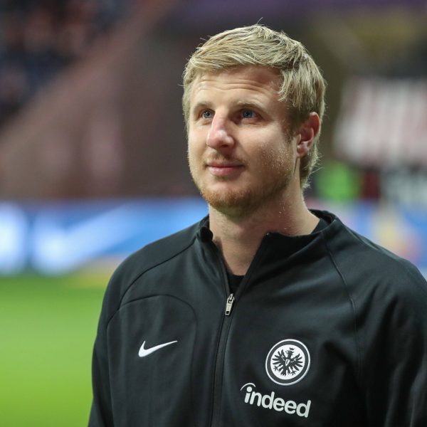  Der ehemalige Spieler träumt vom SGE-Traineramt. (Bild: IMAGO / osnapix)