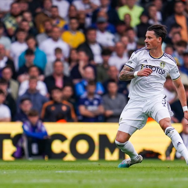  Die Eintracht soll sich mit Robin Koch langfristig einig sein. (Bild: IMAGO / Pro Sports Images)