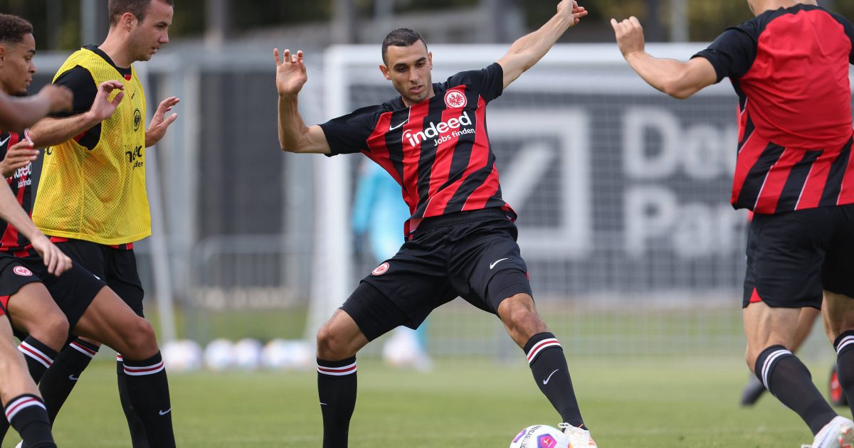  Ellyes Skhiri absolvierte sein erstes Training im SGE-Trikot. (Bild: IMAGO / Kessler-Sportfotografie)