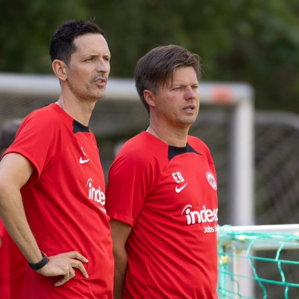  Erwin Bradasch (rechts) verfolgt mit Dino Toppmöller (links) große Ziele in der kommenden Saison. (Bild: IMAGO / Kessler-Sportfotografie)