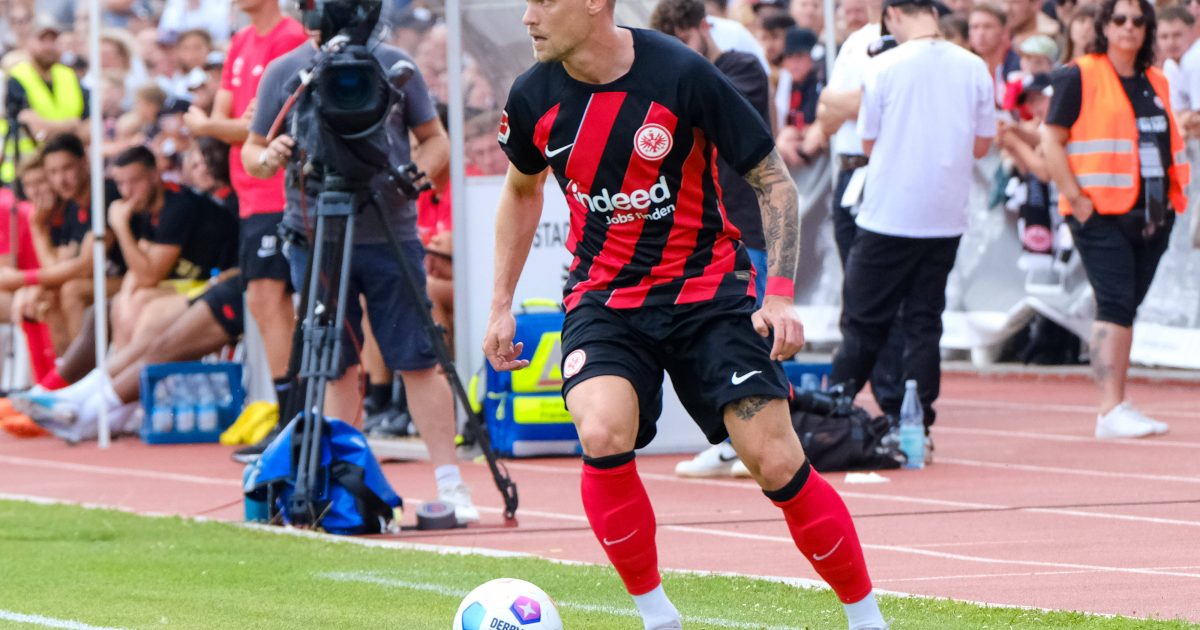  Philipp Max will mit der SGE oben aufspielen. (Bild: IMAGO / Eibner)