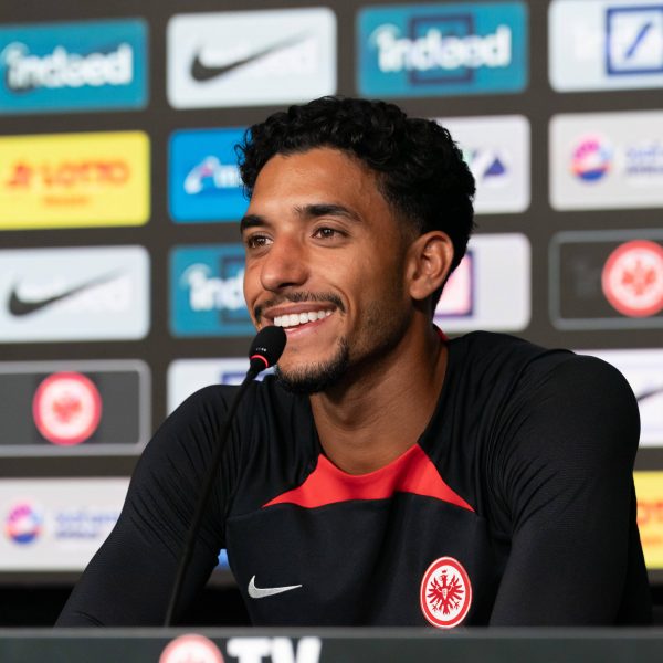  Marmoush möchte mit der SGE großes erreichen. (Bild: IMAGO / Jan Huebner)