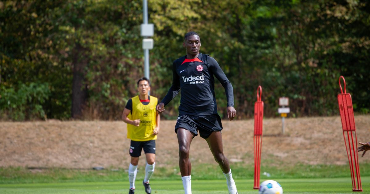 Randal Kolo Muani trainiert weiterhin mit der SGE. (Bild: Frederic Schneider/SGE4EVER.de)