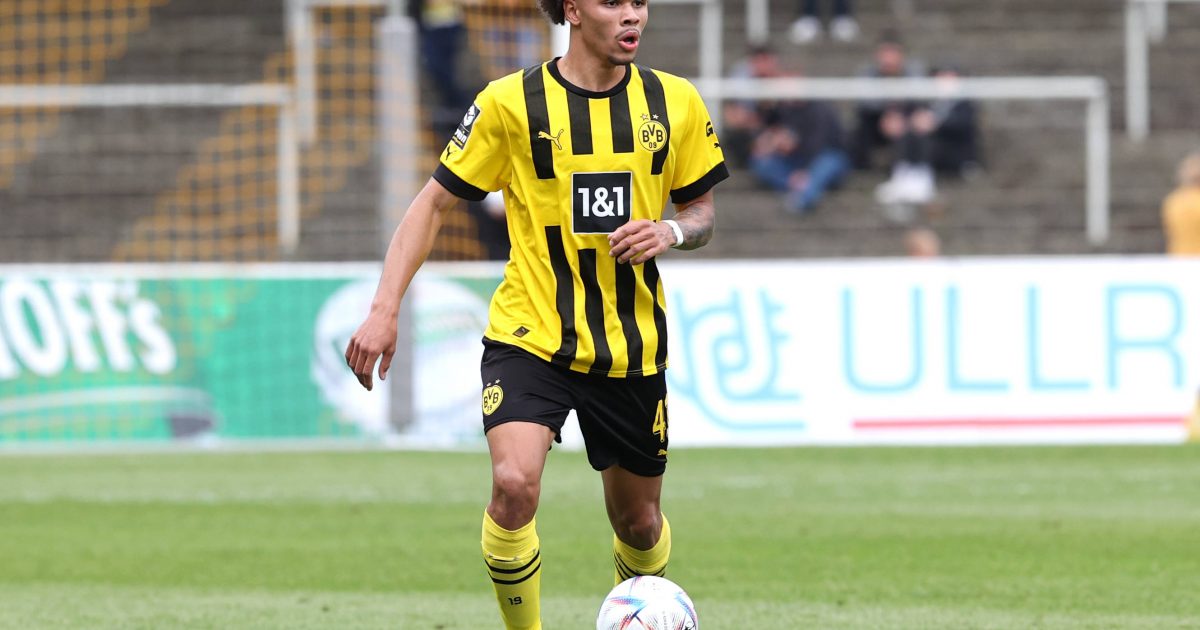  Nnamdi Collins gilt als eines der vielversprechendsten Abwehr-Talente Deutschlands. (Foto: IMAGO / Thomas Bielefeld)