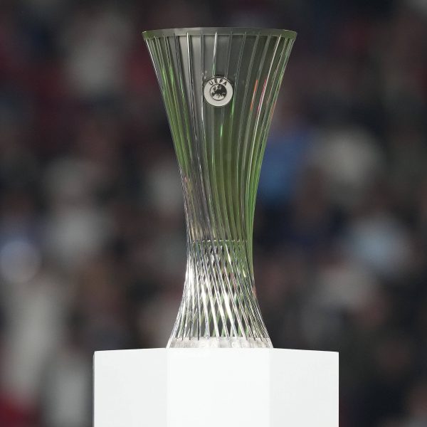  West Ham United gelang zuletzt der Gewinn der Conference League Trophäe. (Bild: IMAGO images / Sportphoto24)