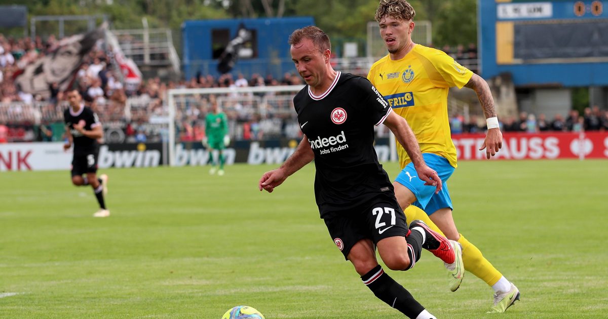  Mario Götze und die SGE führen 1:0 in Leipzig. (Foto: imago/Jan Huebner)