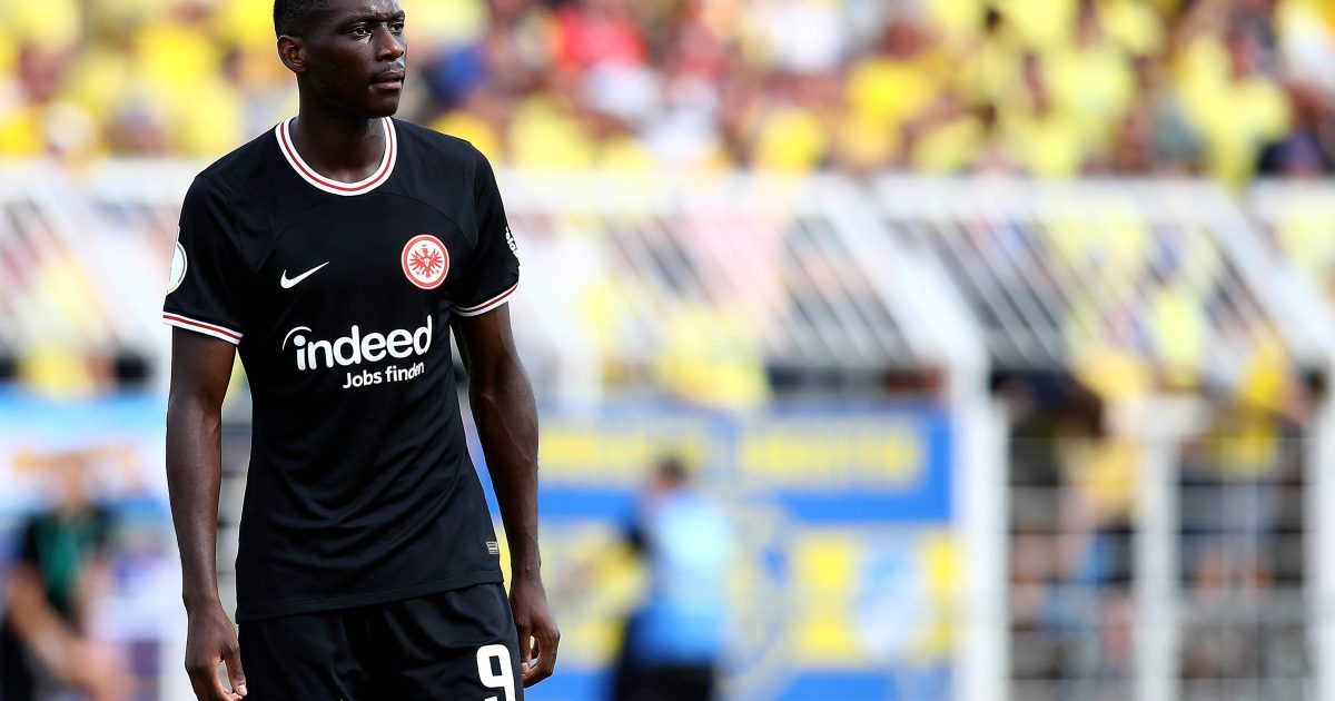  Kolo Muani soll sich mit seinem neuen Verein bereits einig sein. (Bild: IMAGO / Jan Huebner)