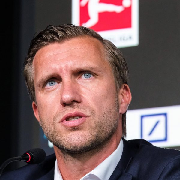  Sportvorstand Markus Krösche hat klare Erwartungen an die Mannschaft. (Bild: IMAGO / Eibner)