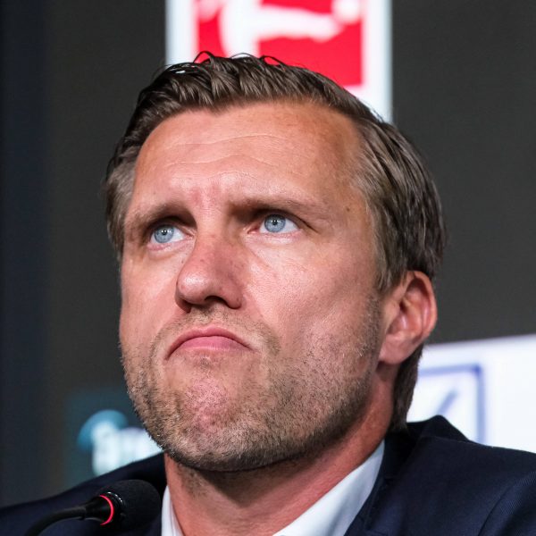  Markus Krösche ist bedient. (Foto: IMAGO / Eibner)
