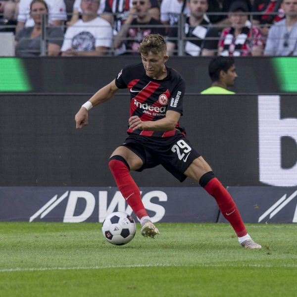  Wechselt Lindström doch noch? (Foto: IMAGO / Beautiful Sports)