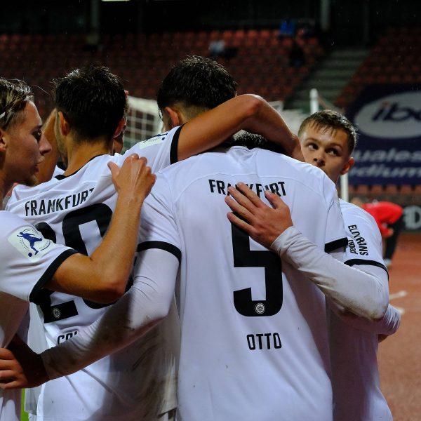  Zweimal gejubelt, trotzdem nur einen Punkt geholt. (Foto: IMAGO / Hartenfelser)