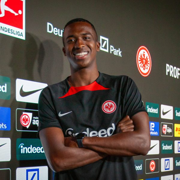  Willian Pacho besitzt einen Vertrag bis 2028. (Bild: Frederic Schneider/SGE4EVER.de)