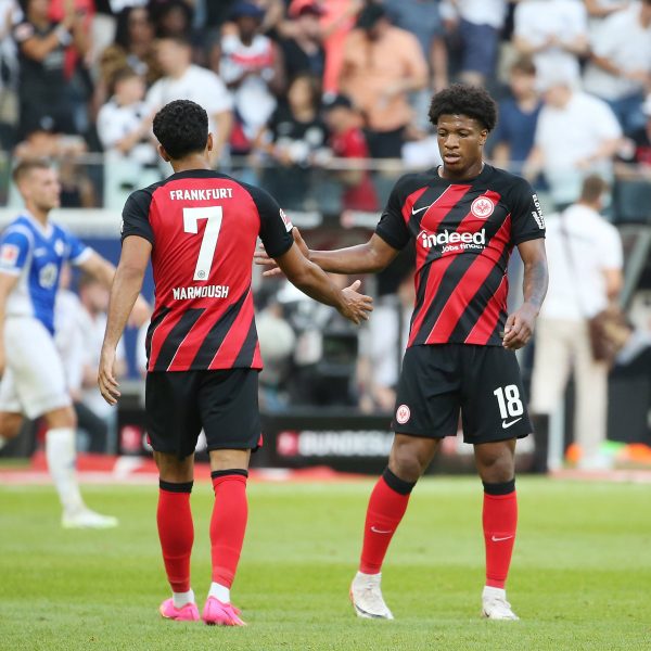  Omar Marmoush (li.) und Jessic Ngankam (re.) bringen bislang nicht den gewünschten Erfolg. (Foto: IMAGO / Jan Huebner)