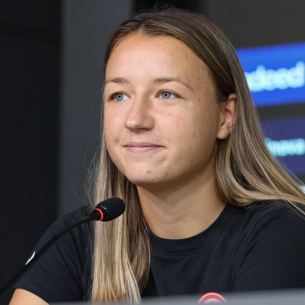  Eintracht-Spielführerin Tanja Pawollek kann das erste Qualifikationsspiel kaum erwarten. (Foto: IMAGO / Eibner)