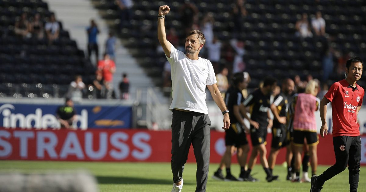 Niko Arnautis kann mit der SGE in die Champions League einziehen. (Foto: IMAGO / Hartenfelser)