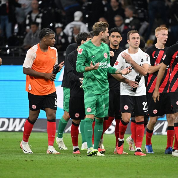  Trotz viel Aufwand sollte es auch gegen Freiburg nur zu einem Remis reichen. Die Mannschaft wirkte nach der Partie trotz guter Leistung enttäuscht. (Foto: imago images / Jan Huebner)