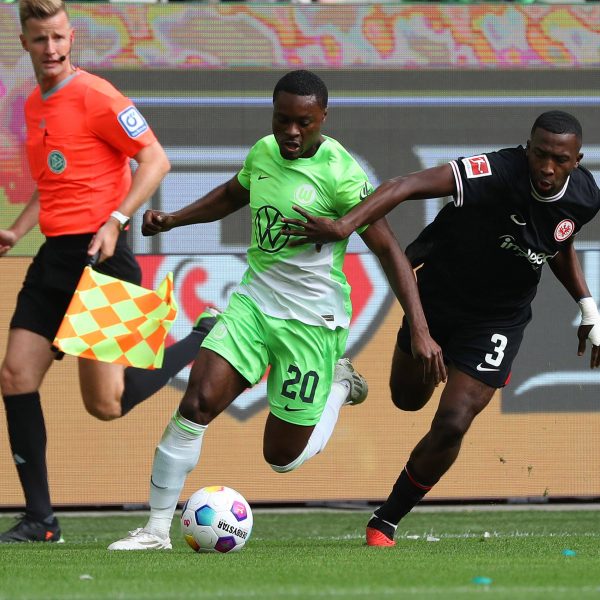  Die SGE kämpft, doch kann das Gegentor nicht verhindern. (Foto: IMAGO / regios24)