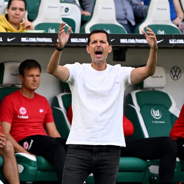  Toppmöller musste mit der SGE seine erste Niederlage in Kauf nehmen. (Foto: IMAGO / Jan Huebner)