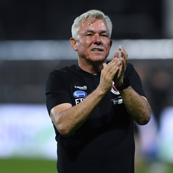  Kölner Trainer mit Frankfurter Vergangenheit: Olaf Janßen. (Foto: IMAGO / Revierfoto)