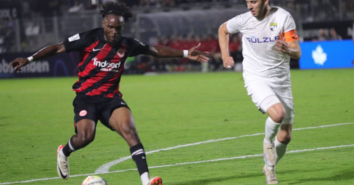  Für Noel Futkeu und die SGE war gegen die SG Barockstadt Fulda -Lehnerz nichts zu holen. (Foto: IMAGO / Hartenfelser)