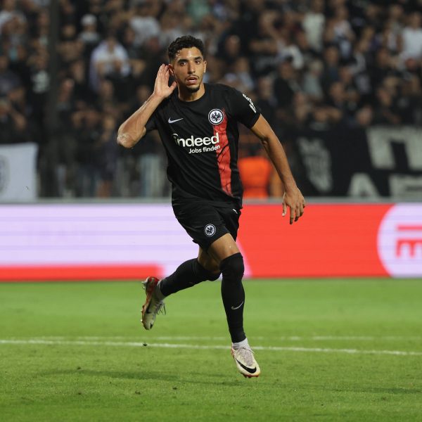  Zumindest Omar Marmoush konnte sich mal mit einem Tor belohnen. Gereicht hat es am Ende nicht. (Foto: IMAGO / HMB-Media)