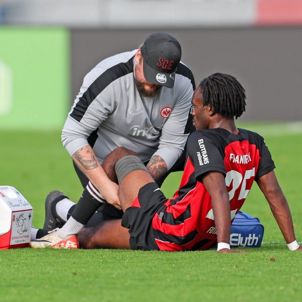  Konnte der Mannschaft gegen Mainz kaum helfen: Stürmer Noel Futkeu verletzte sich bereits früh im Spiel. (Foto: IMAGO / Rene Schulz)