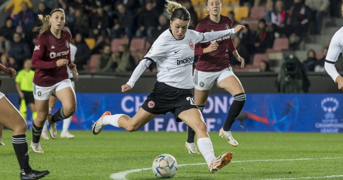  Barbara Dunst schoss die SGE im Alleingang zum Sieg. (Foto: IMAGO / Beautiful Sports)