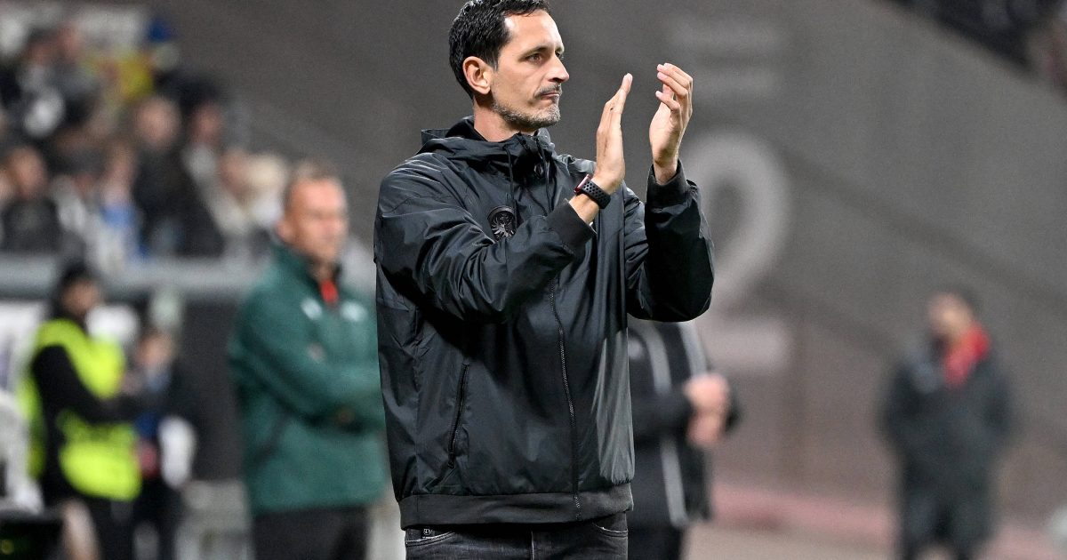  Dino Toppmöller war vollends zufrieden mit seinem Team. (Foto: IMAGO / Jan Huebner)