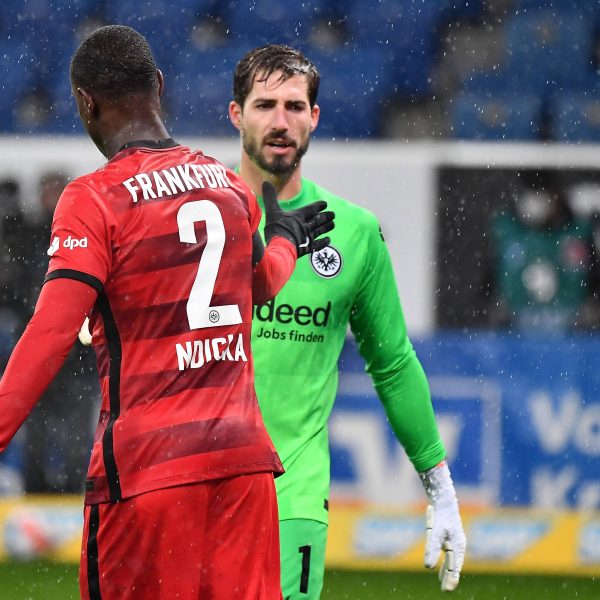  Evan N´Dicka (li.) und Kevin Trapp (re.) bildeten wichtige Bausteine nach dem Sommer 2018. (Foto: IMAGO / Jan Huebner)