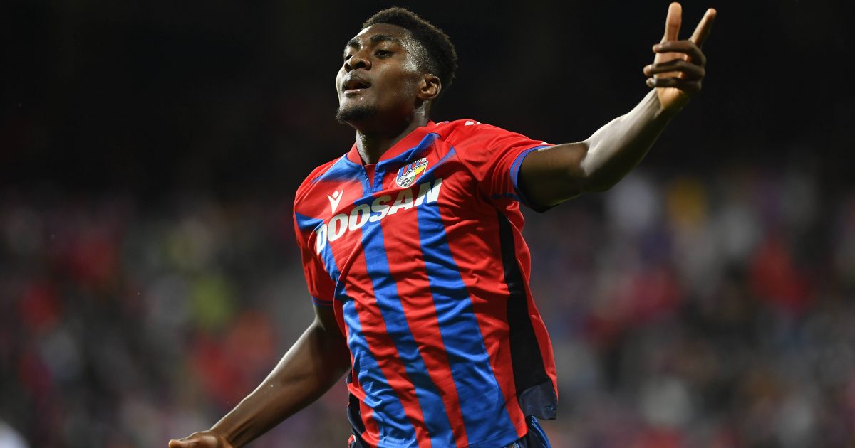 Stürmt er schon bald für die Eintracht? (Foto: IMAGO / CTK Photo)