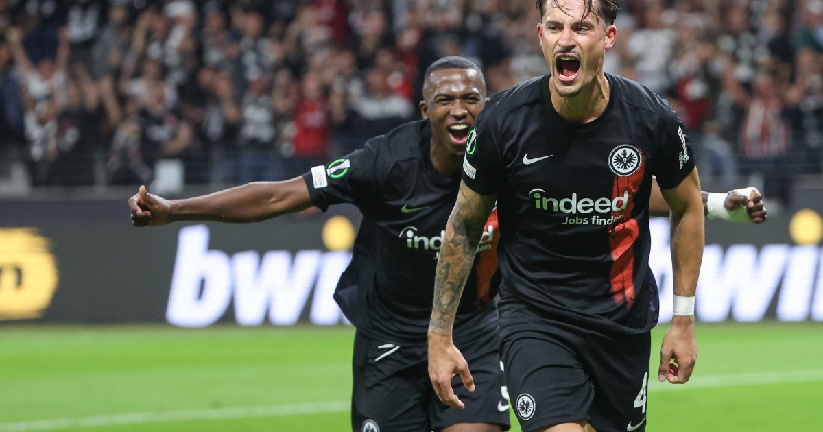 Willian Pacho (li.) und Robin Koch (re.) bilden die solide SGE-Defensive. (Foto: IMAGO / osnapix)