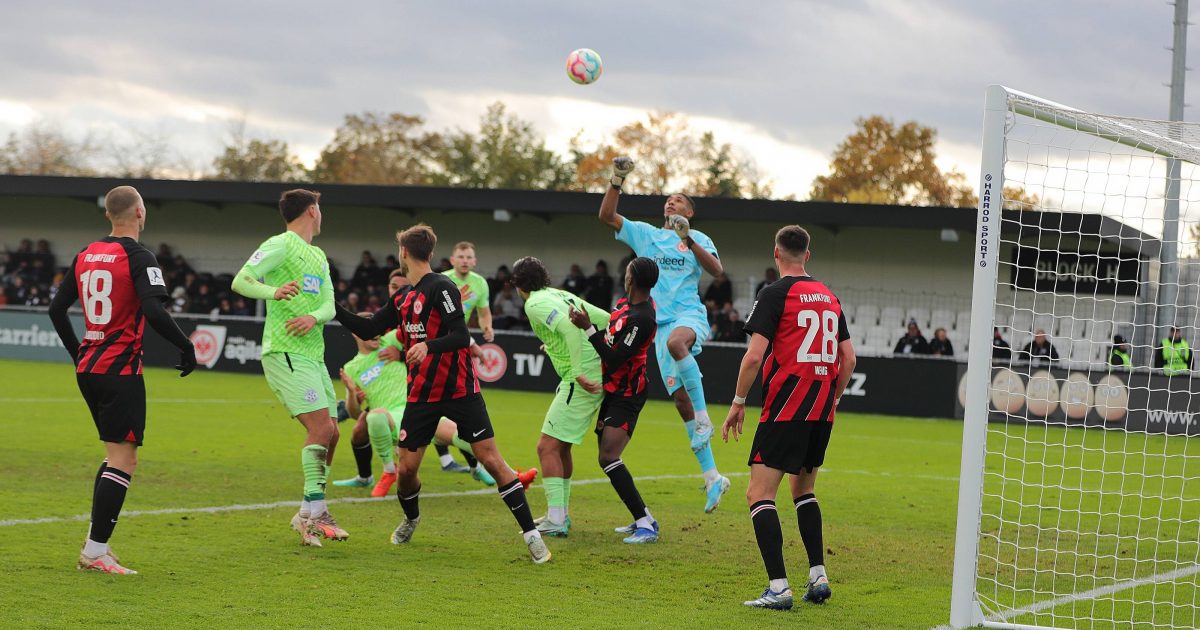  Gegen den FC Astoria Walldorf verlor die U21 mit 0:2. (Foto: IMAGO / Hartenfelser)