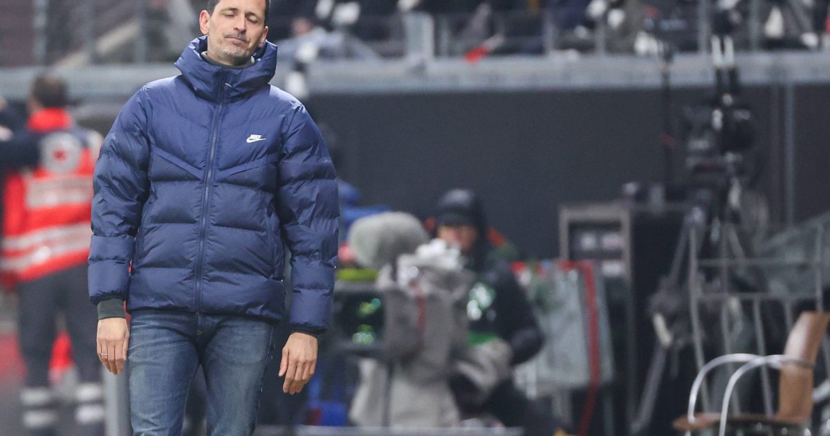  Dino Toppmöller hadert mit der Niederlage. (Foto: imago/Osnapix)