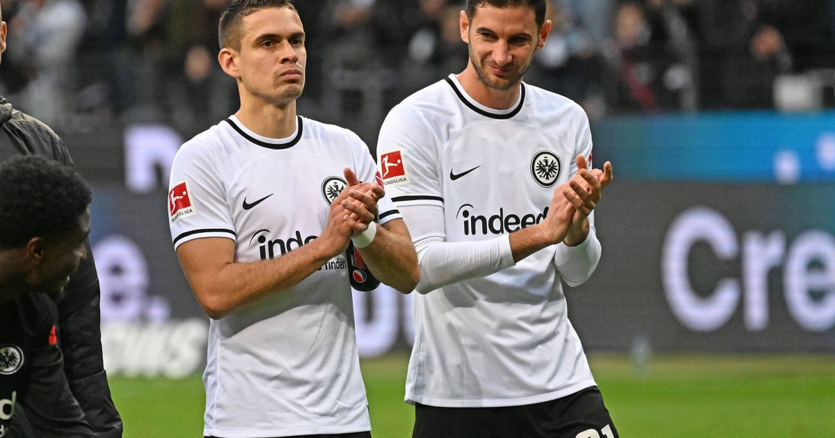  Mit Rafael Borré (li.) werde wohl schon im Detail verhandelt - andernfalls wäre Lucas Alario (re.) eine Option für den SC Internacional Porto Alegre (Foto: imago / Jan Huebner)