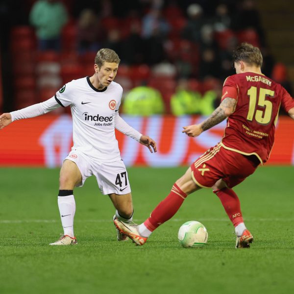  Elias Baum überzeugte bei seinem Startelf-Debüt. (Foto: IMAGO / HMB-Media)