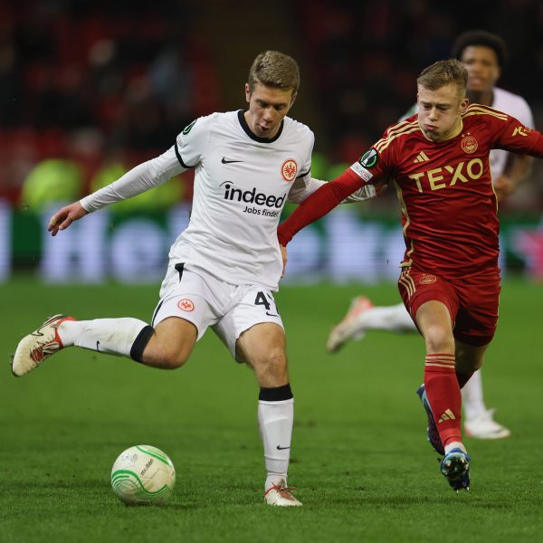  Elias Baum und die SGE verloren in Aberdeen. (Foto: IMAGO / HMB-Media)