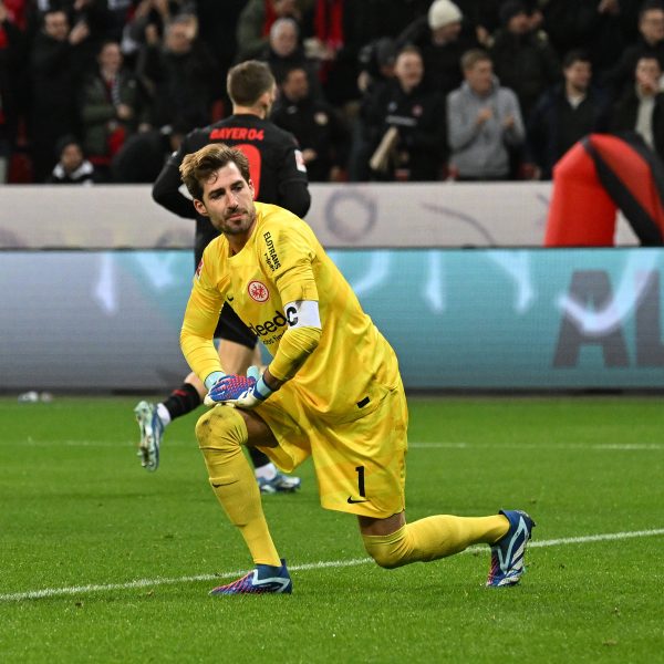  Der erste Gegentreffer geht auf die Kappe von Kevin Trapp. (Foto: IMAGO / Jan Huebner)