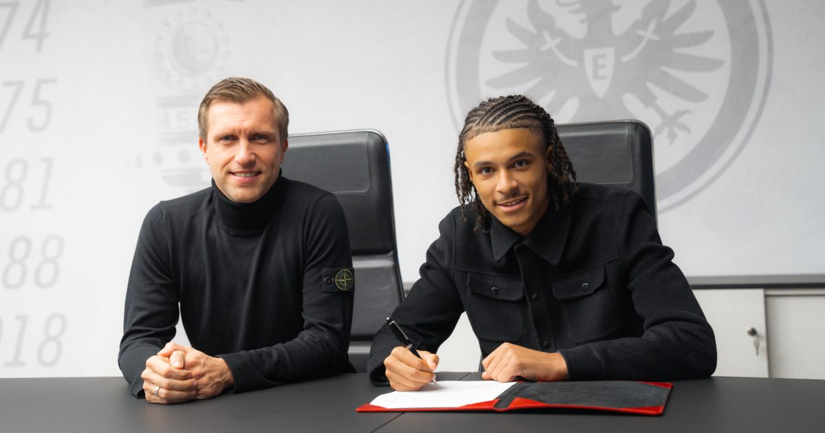  Markus Krösche tütet mit Bahoya den nächsten Wintertransfer ein! (Bild: Eintracht Frankfurt)
