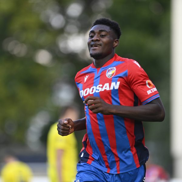  Durosinmi scheint der SGE gerüchteweise keine zehn Millionen Euro wert zu sein. (Foto: IMAGO / CTK Photo)