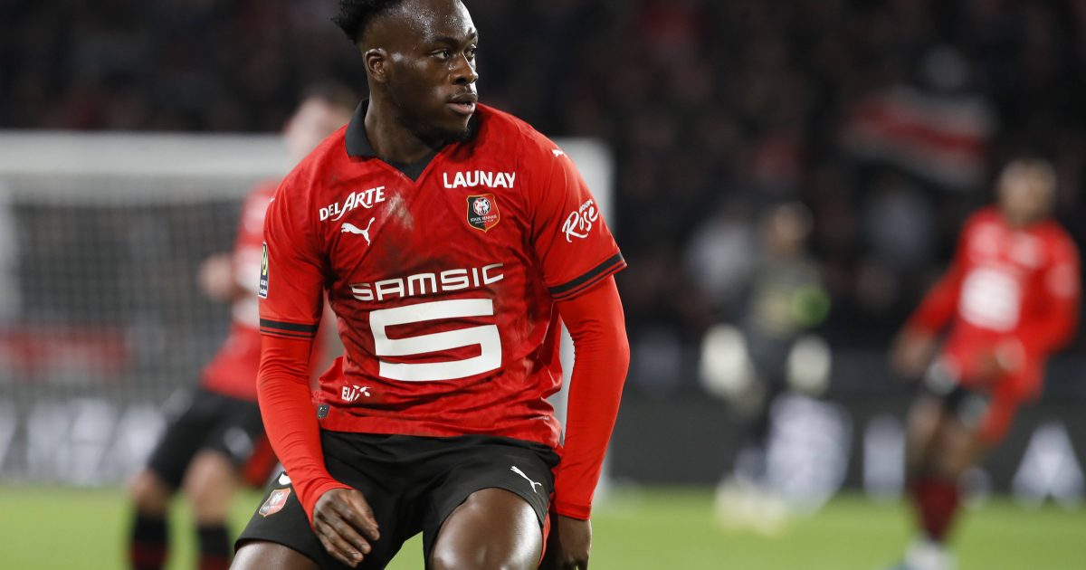  Arnaud Kalimuendo soll im Fokus der SGE stehen, doch könnte zu teuer sein. (Foto: IMAGO / PanoramiC)